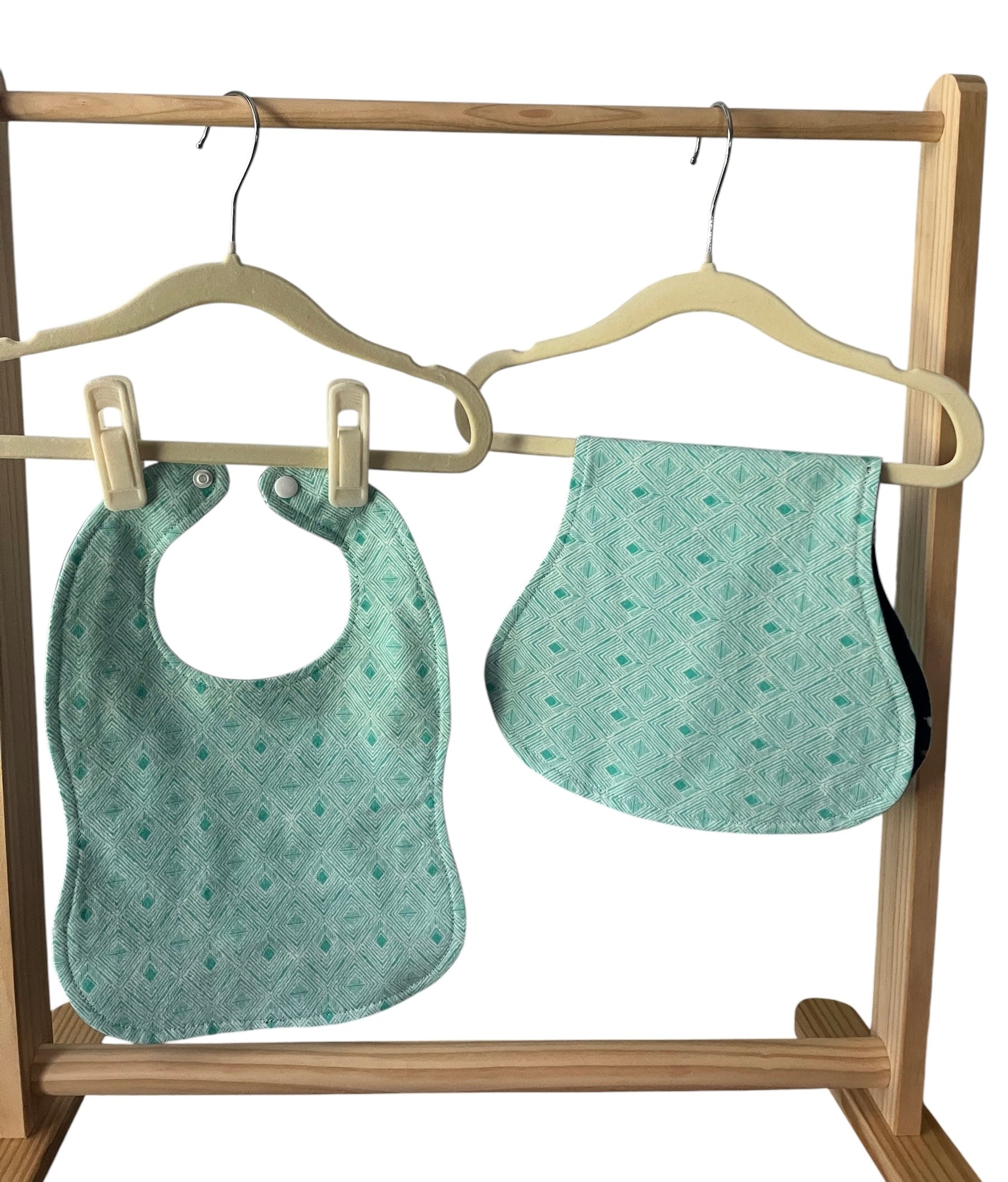 Reversible Baby Bib and Burp Cloth Set- Teddy Bear