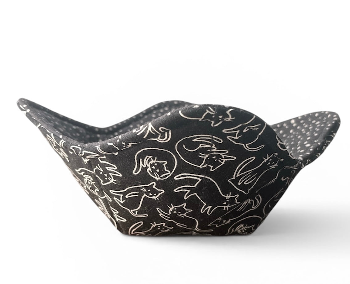 Reversible Bowl Cozy- Black Cats