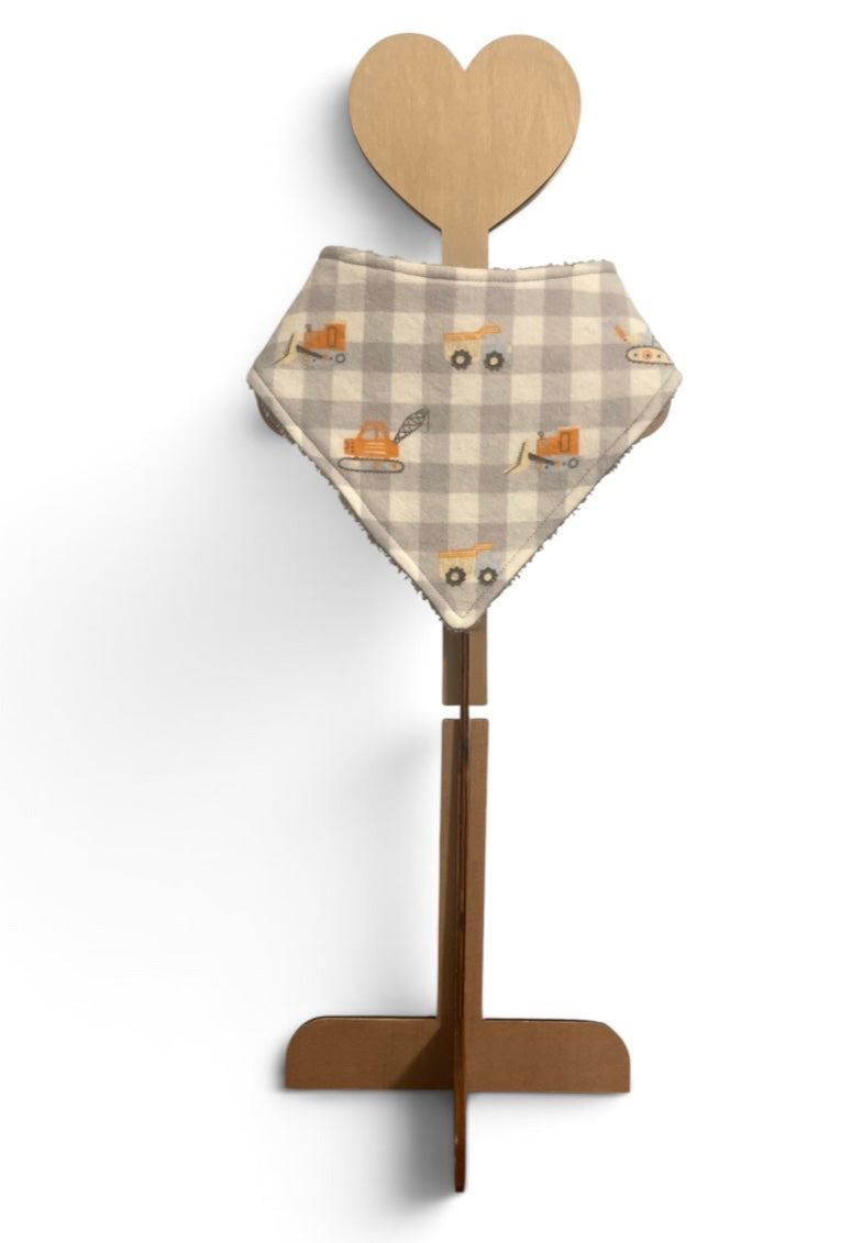 Dribble Bib- Construction