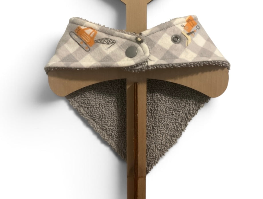 Dribble Bib- Construction