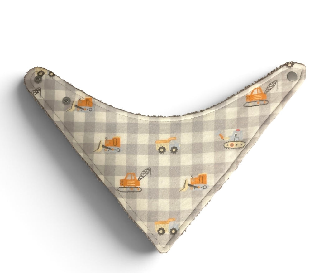 Dribble Bib- Construction